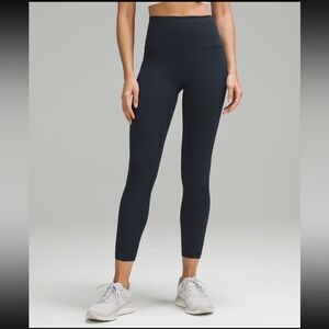 Lululemon Wunder Train w/ Pockets in True Navy, Size 8